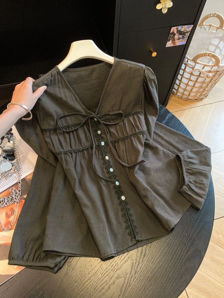 Korean V-Neck Lace Trim Tie-Front Blouse Women Loose Fit Puff Sleeve Short Top - Style 6bc7e8